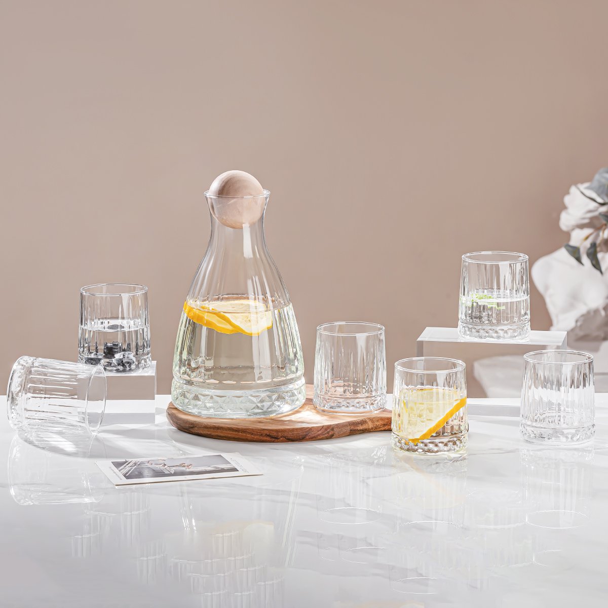 Set Jarra de Vidrio Estriado + Vasos 6pcs Warenhaus - Imagen 2
