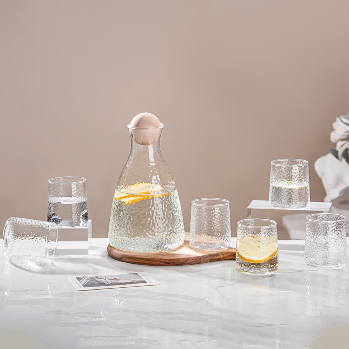 Set Jarra de Vidrio Martillado + Vasos 6pcs Warenhaus - Imagen 2